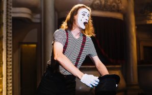 Method Acting vs. Natural Talent: How Actors Craft Their Performances